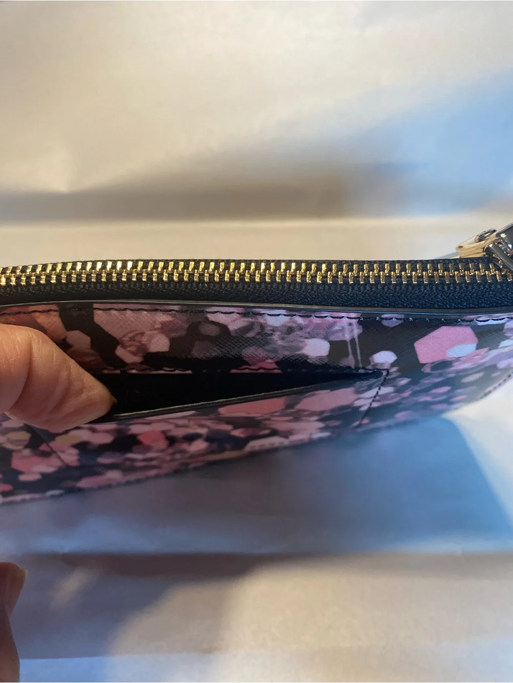Kate Spade Grant Lane Slim Bee Wristlet Wallet Pink Confetti